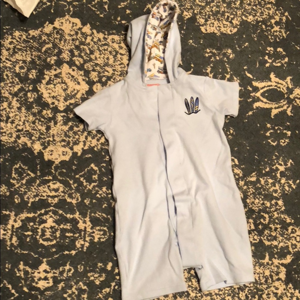 Magnetic me onesie with surfer car